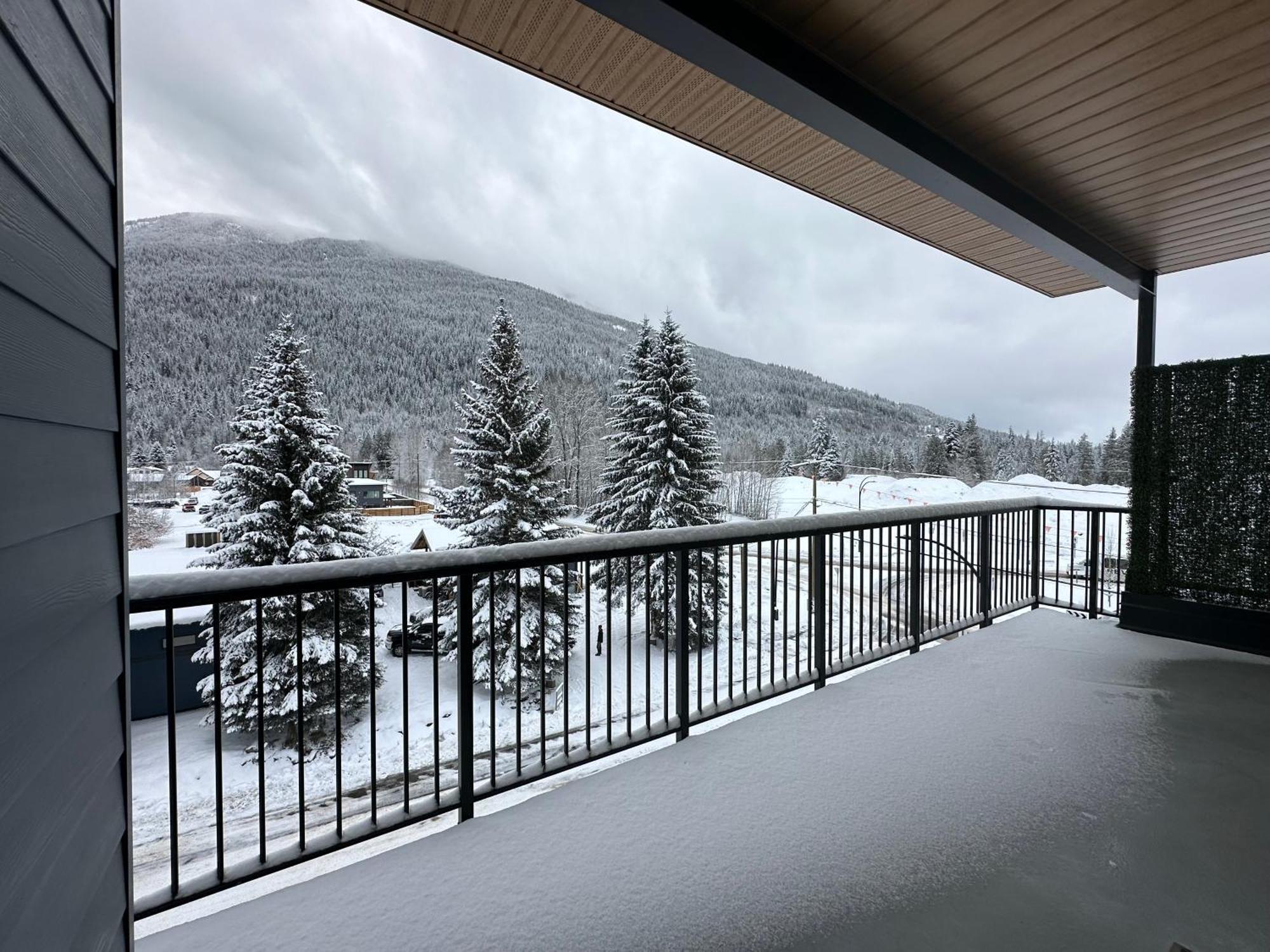 Apartment Stoked Penthouse- Panoramic View, Private Hot Tub *