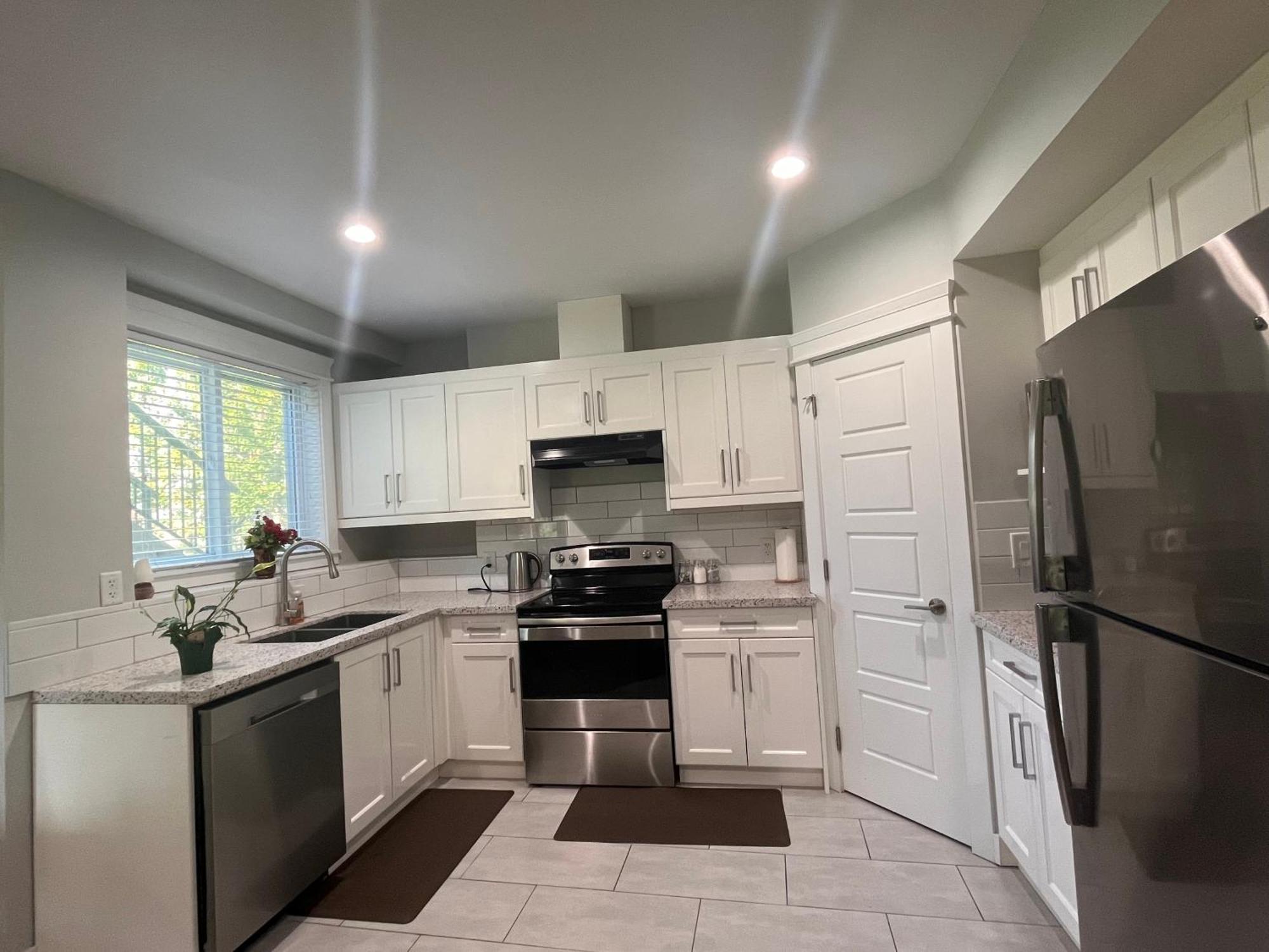2 Bedroom With Full Kitchen Guest house
