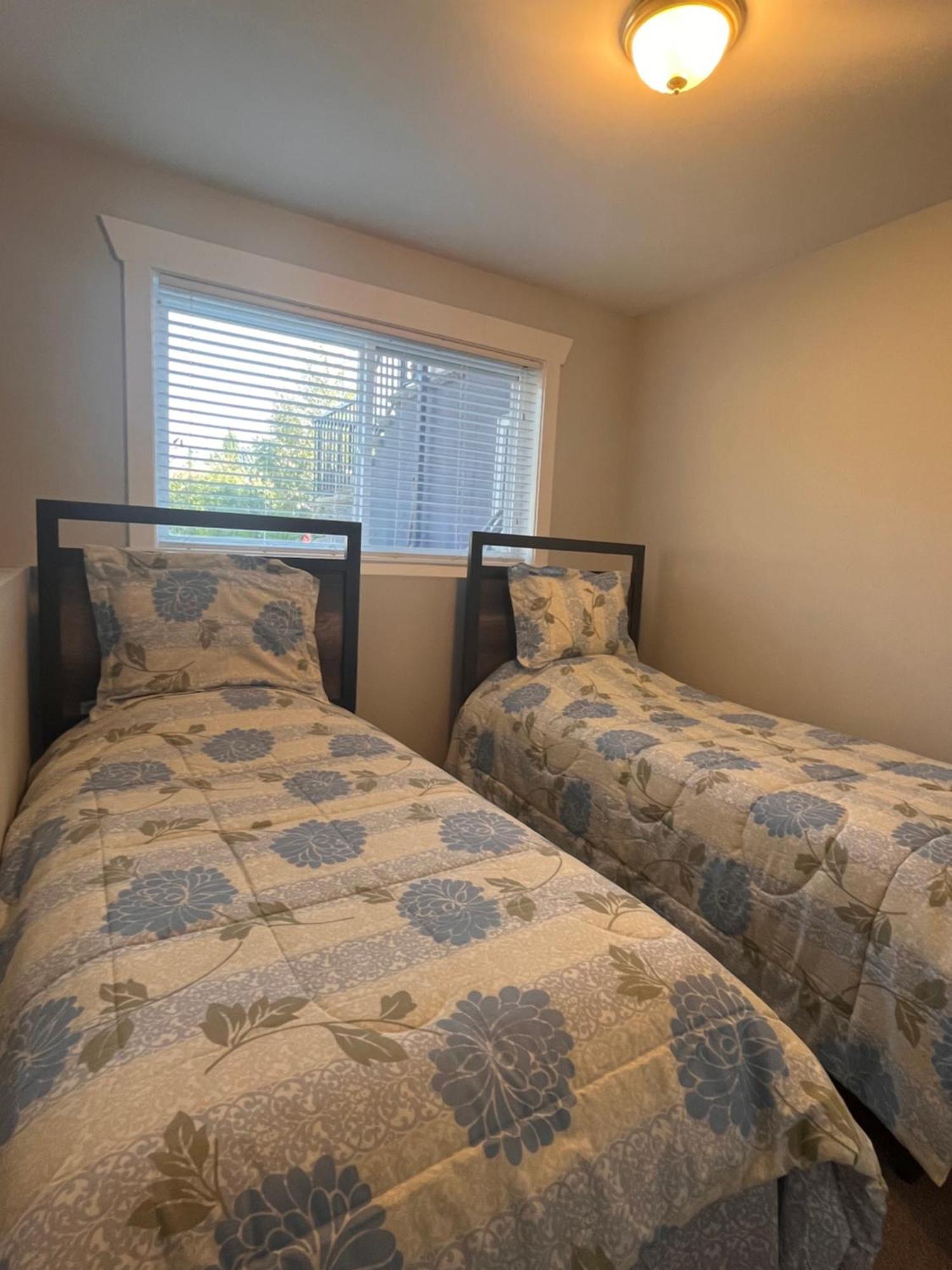 2 Bedroom With Full Kitchen * Revelstoke