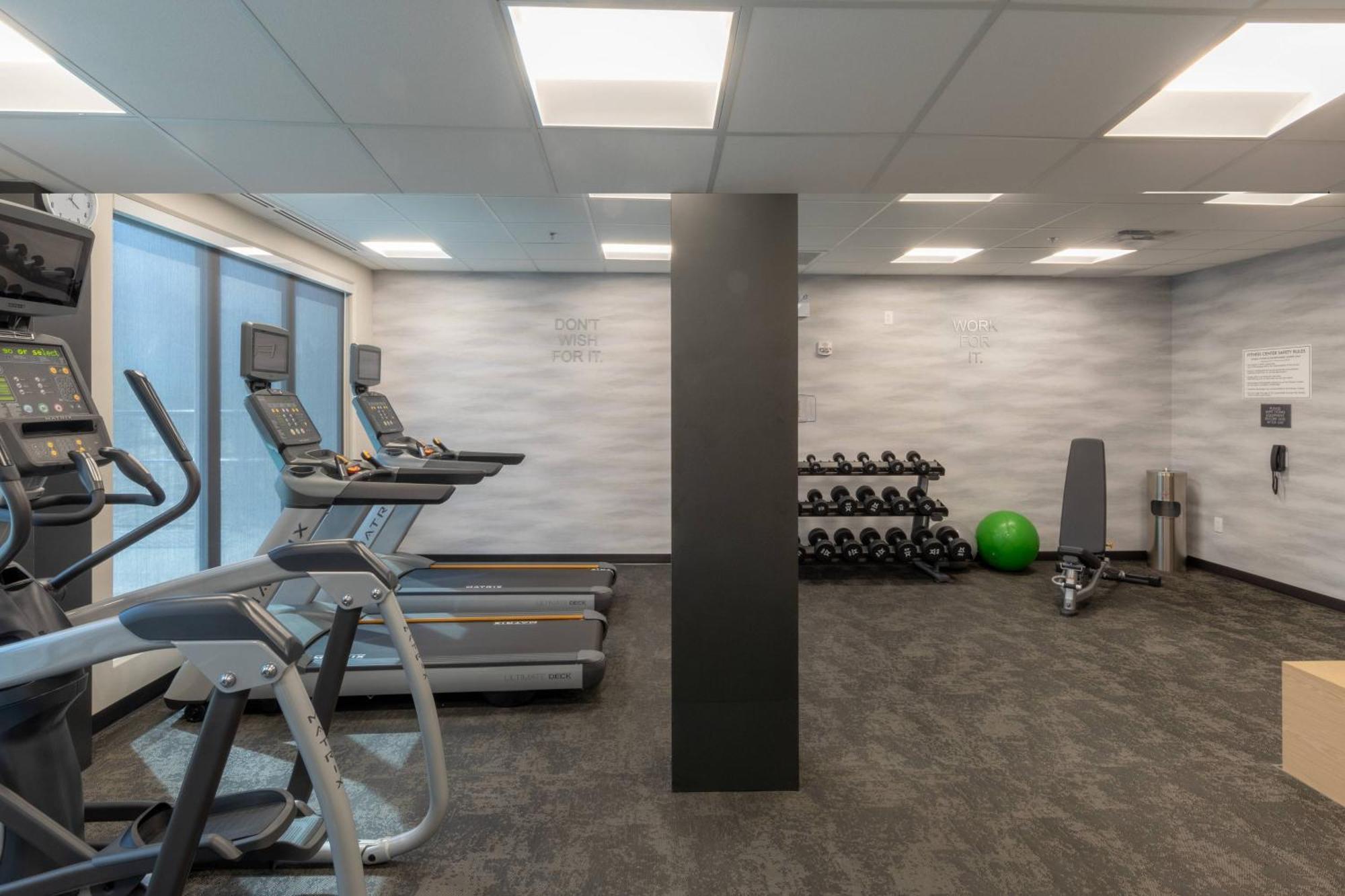 Hotel Fairfield By Marriott & 2*