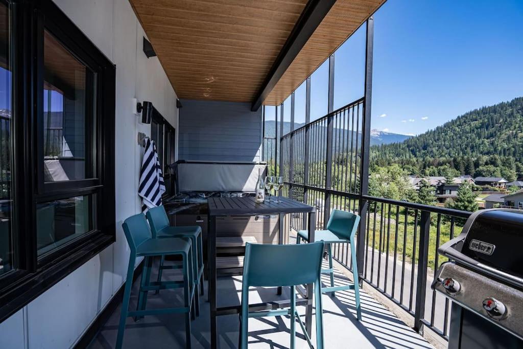 Apartment Stoked Penthouse- Panoramic View, Private Hot Tub