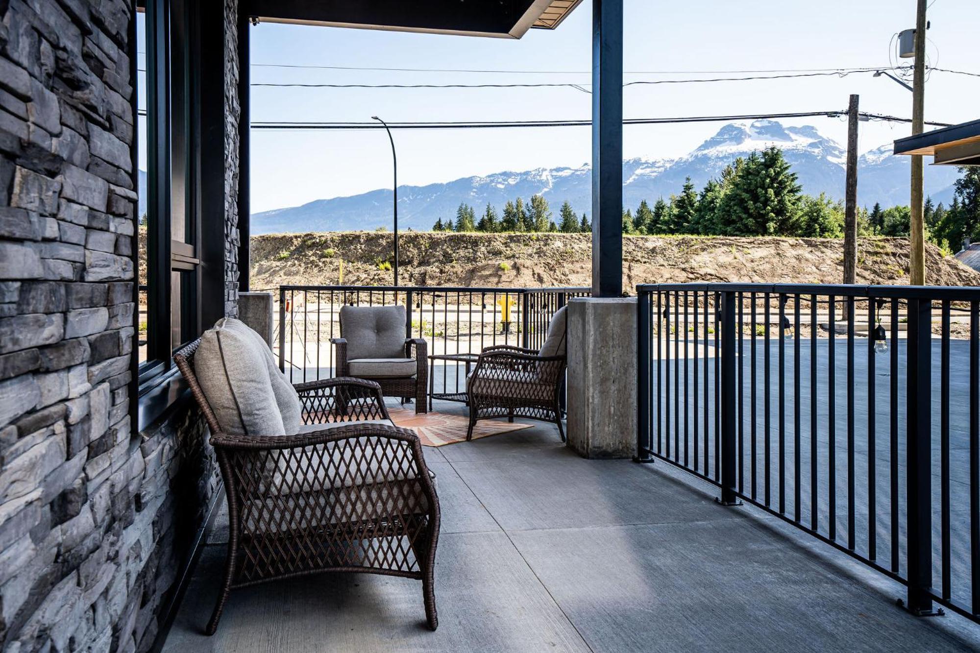 Summit Place - With Mountain Views Holiday home *