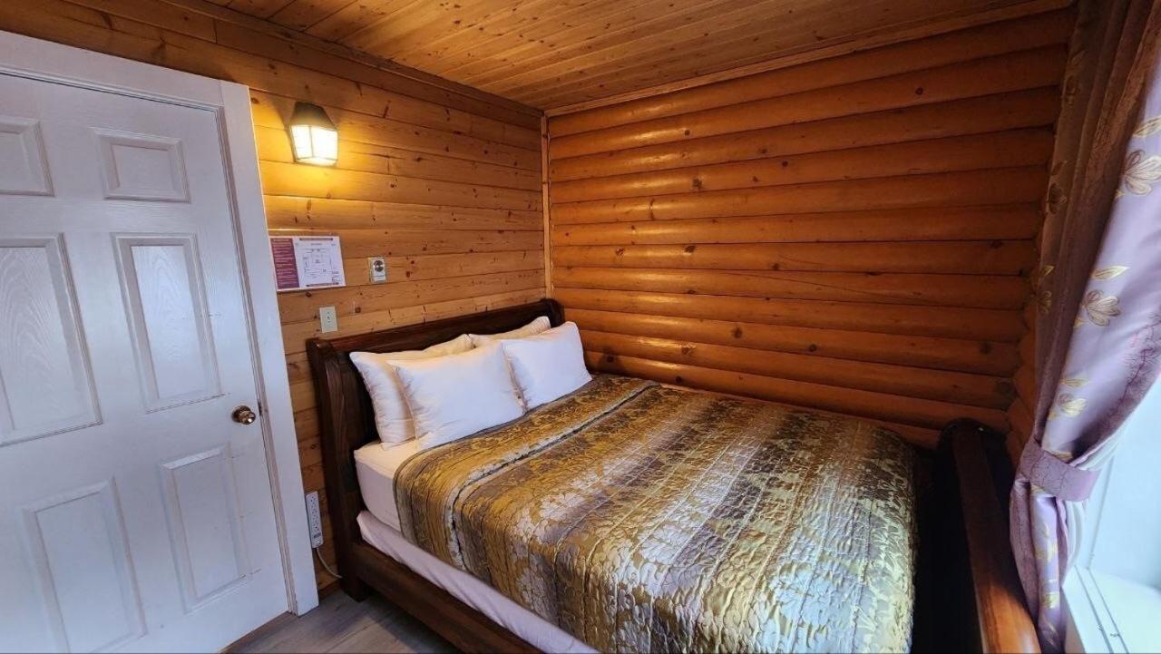 Mt. Alpine Chalets * Revelstoke
