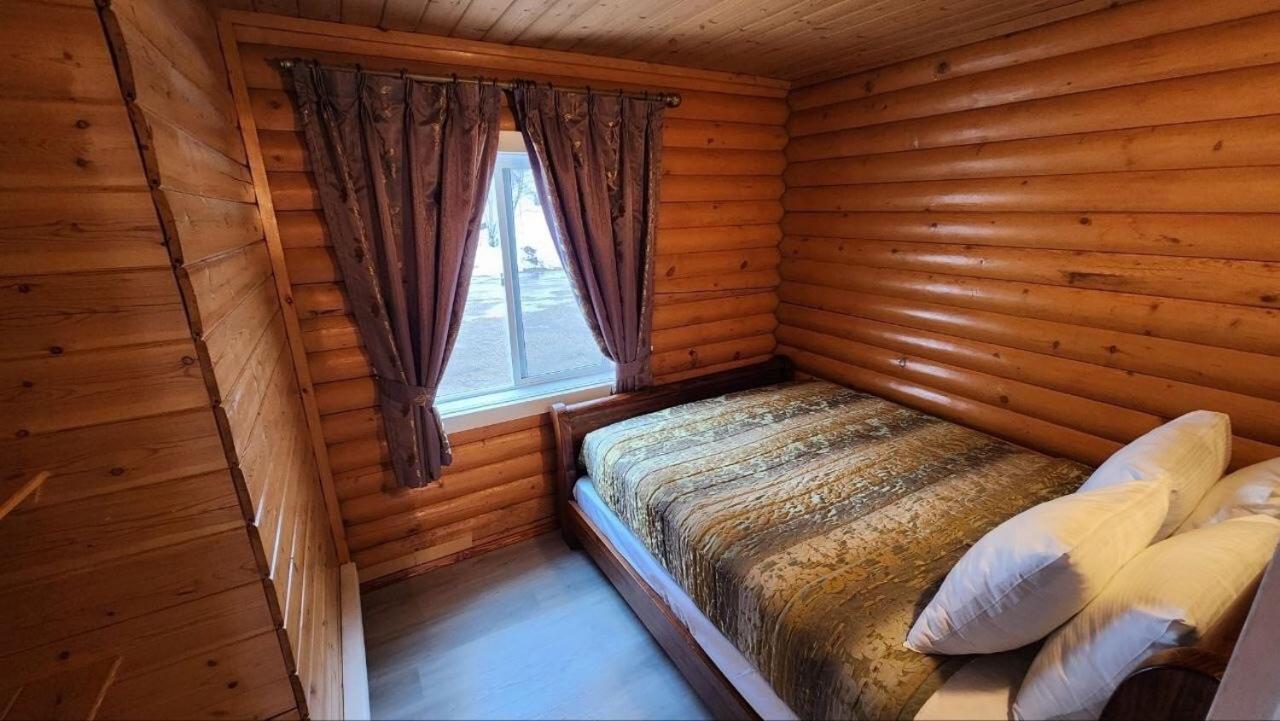 Lodge Mt. Alpine Chalets
