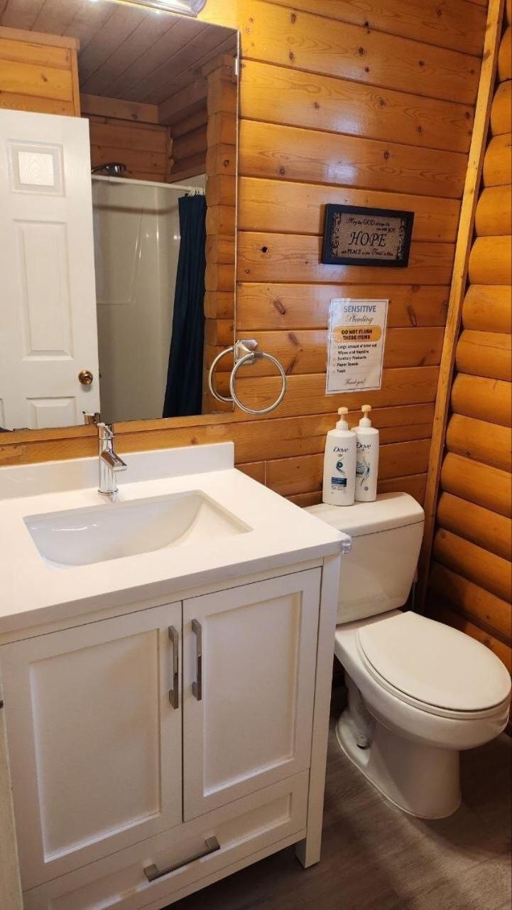 Mt. Alpine Chalets