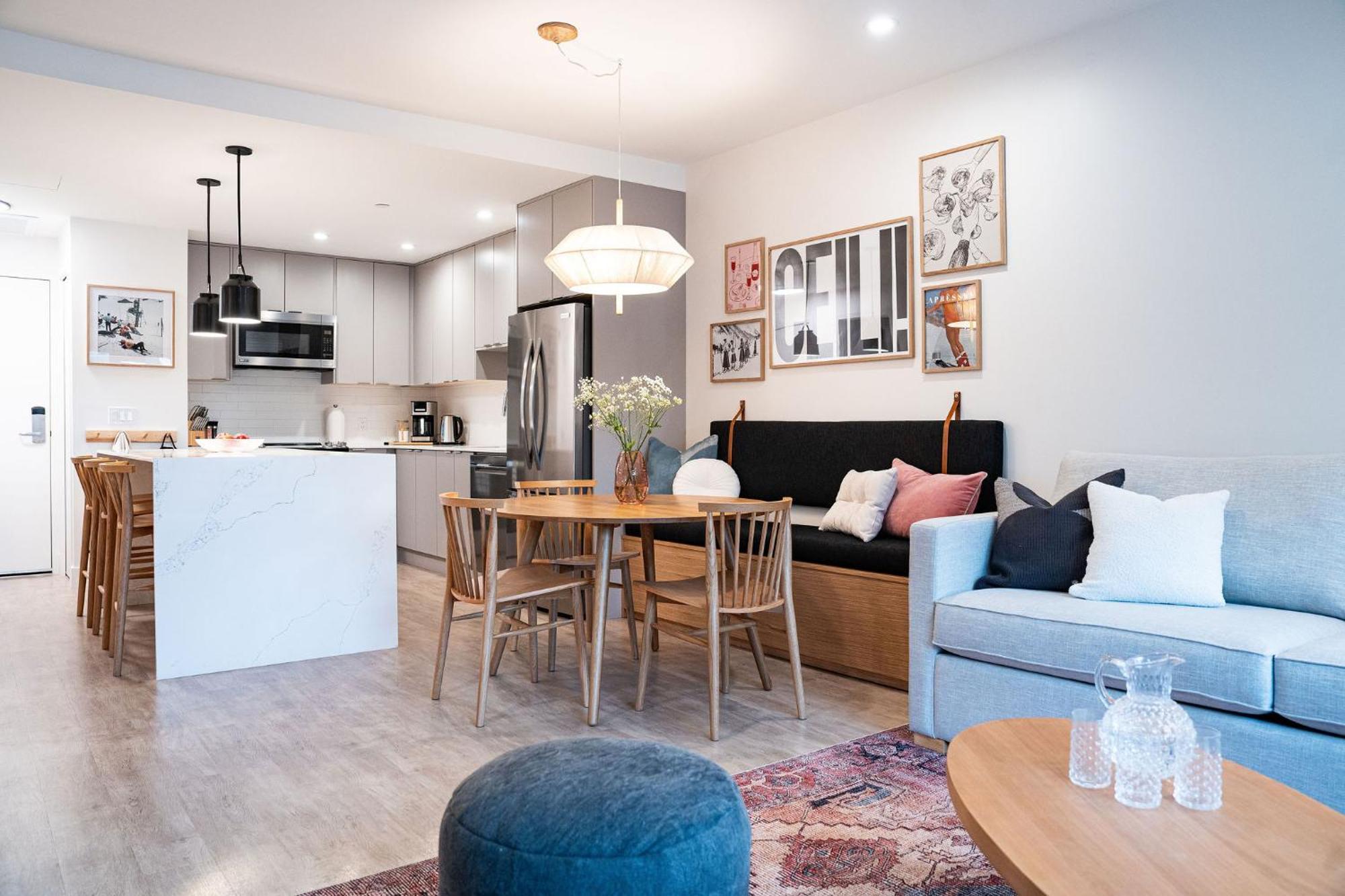 The Ceili By Vacations Apartment *