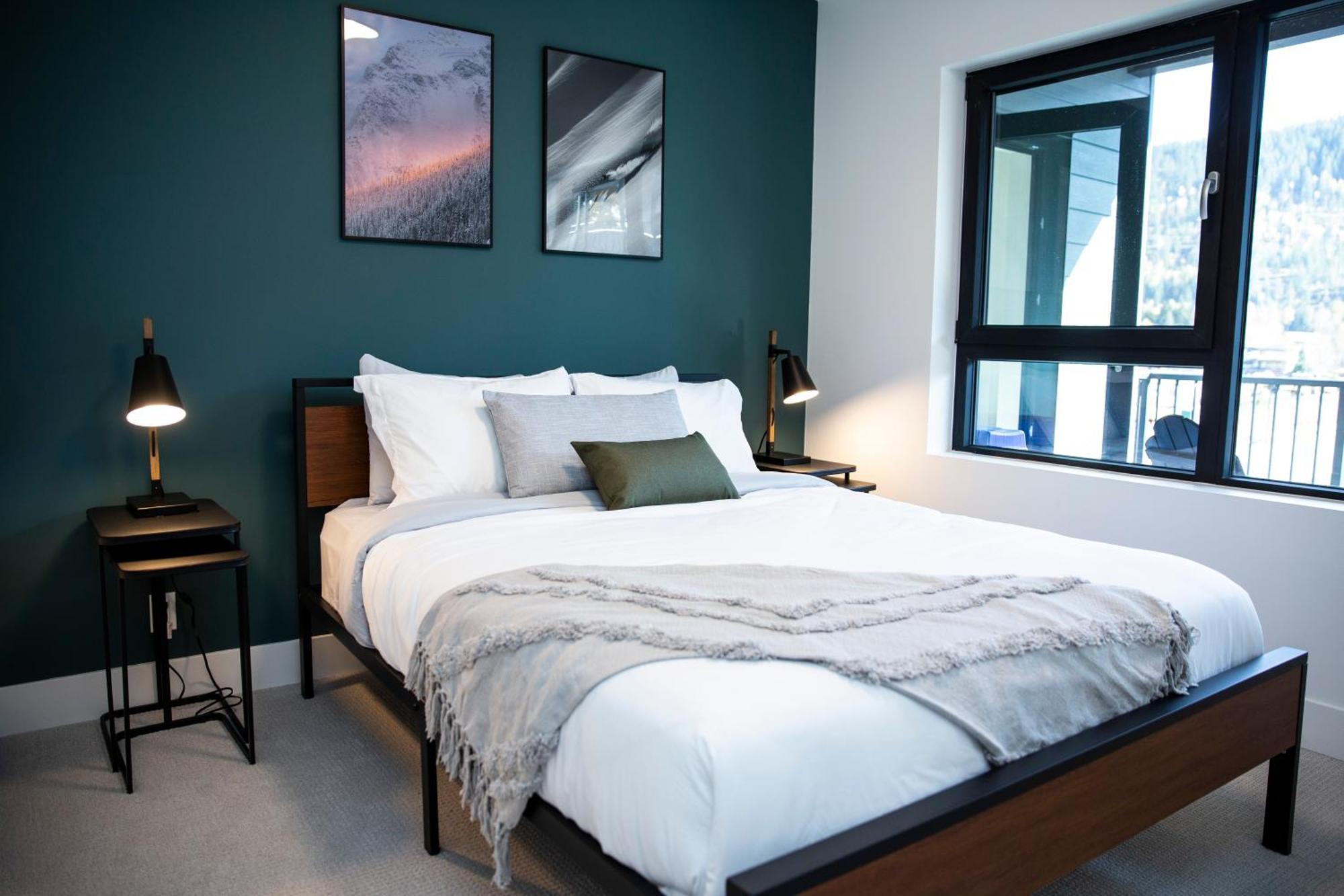 Birdies And Bears By Vacations Revelstoke
