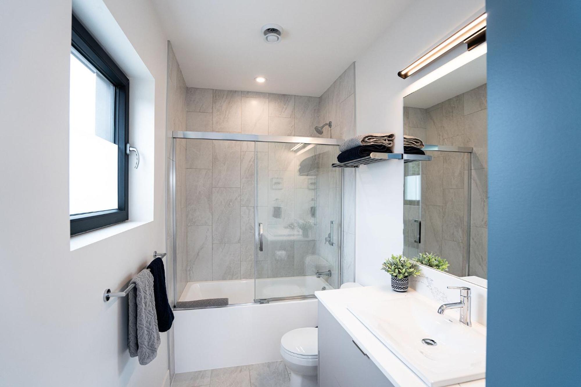 Summit Views By Vacations Apartment Revelstoke