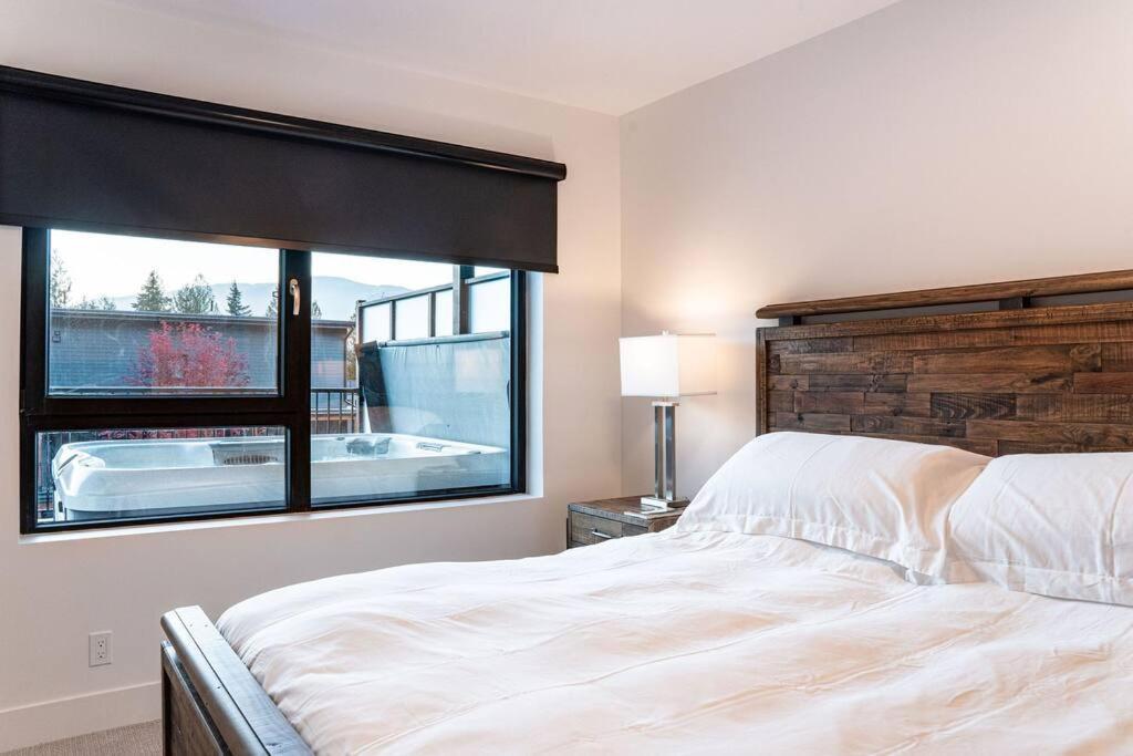 Base Camp Revy! Apartment Revelstoke
