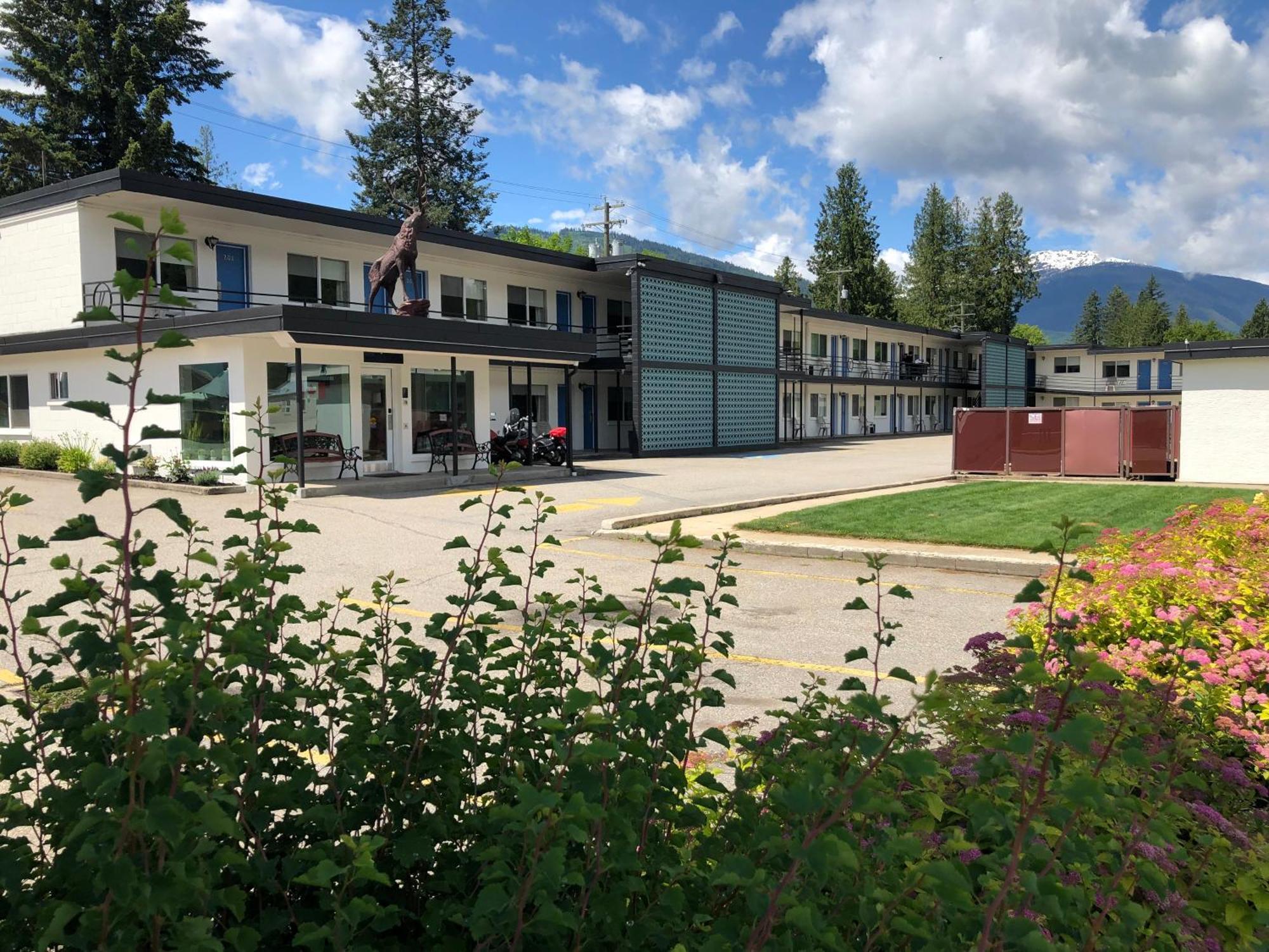 Motel Revelstoke Lodge Revelstoke