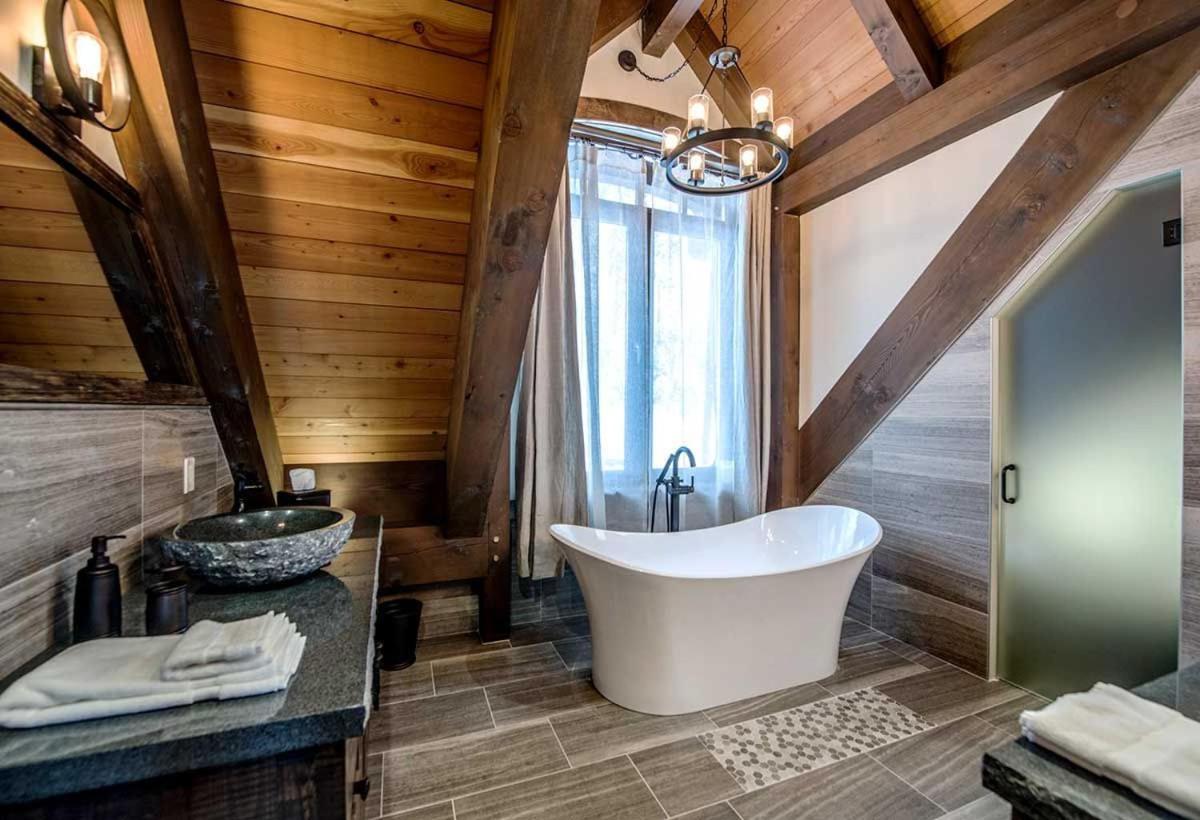 Villa Bison Revelstoke