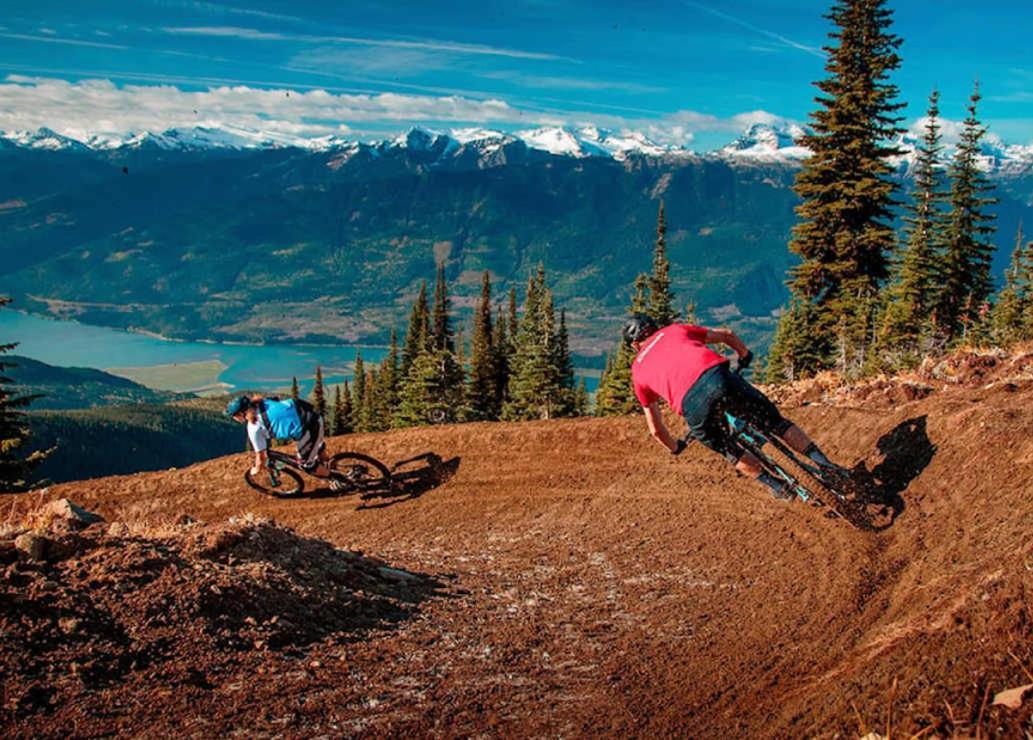 Tucker's Place * Revelstoke