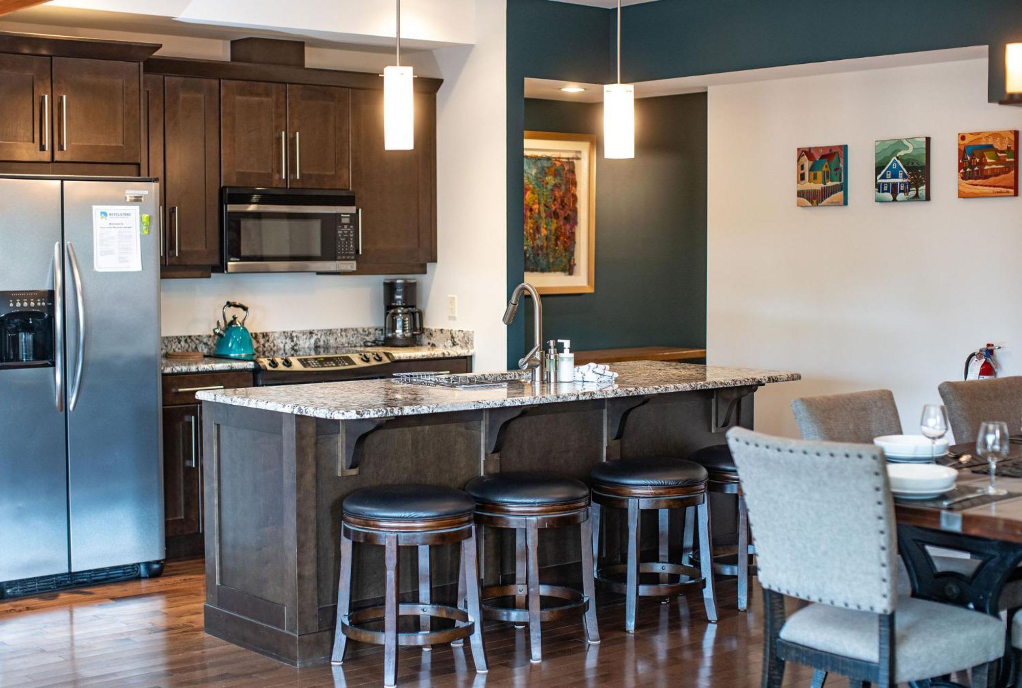 Downunder Mountain Retreat * Revelstoke