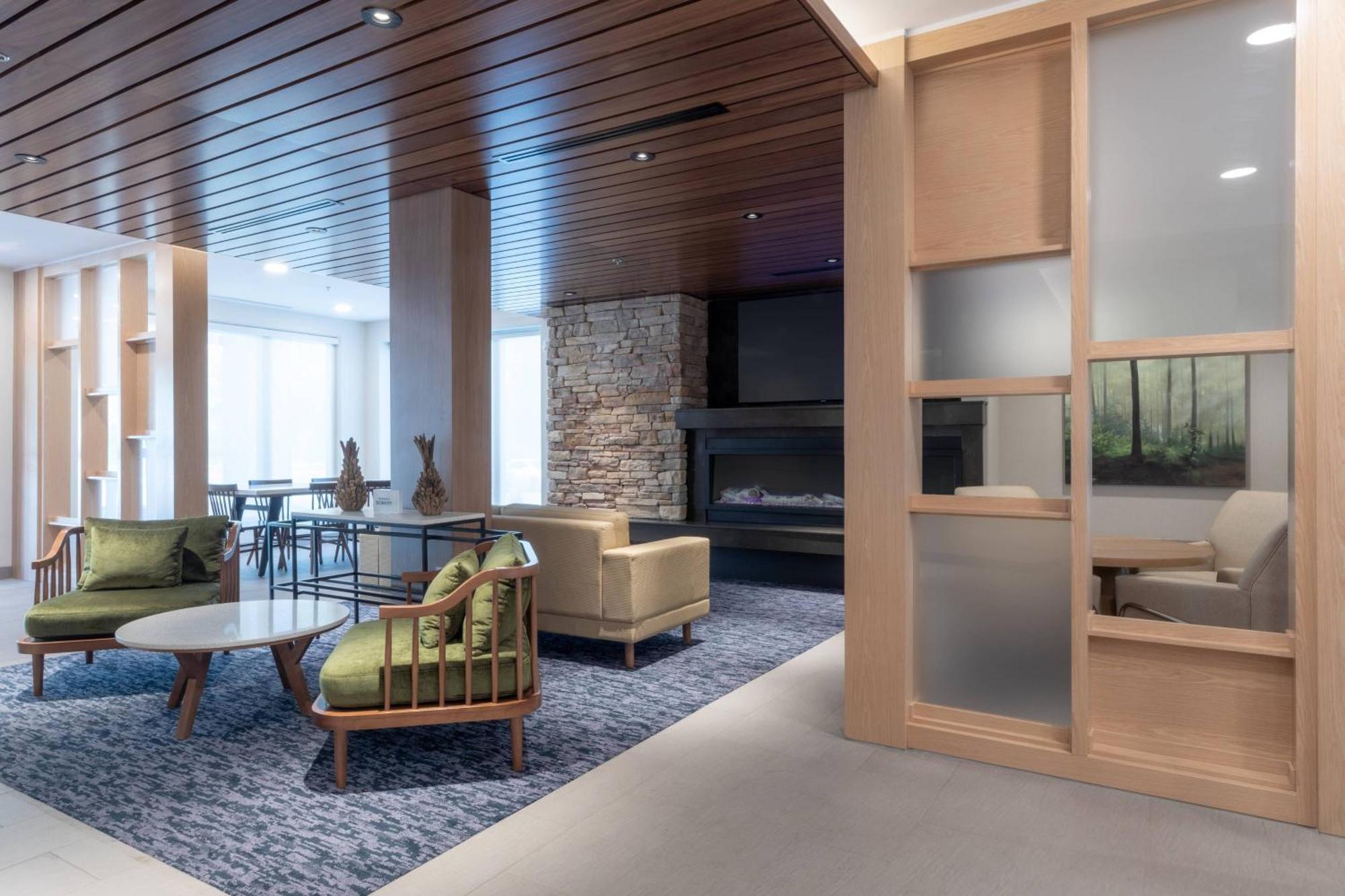 Fairfield By Marriott & 2* Revelstoke