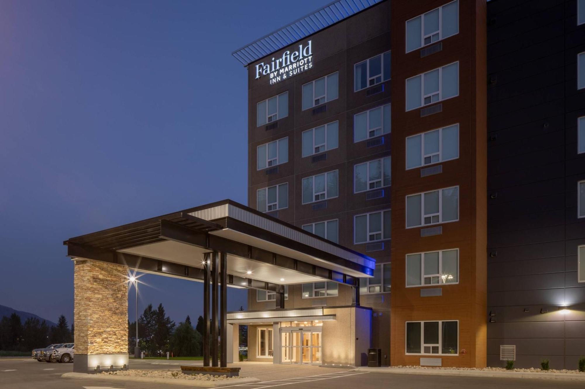 Fairfield By Marriott &
