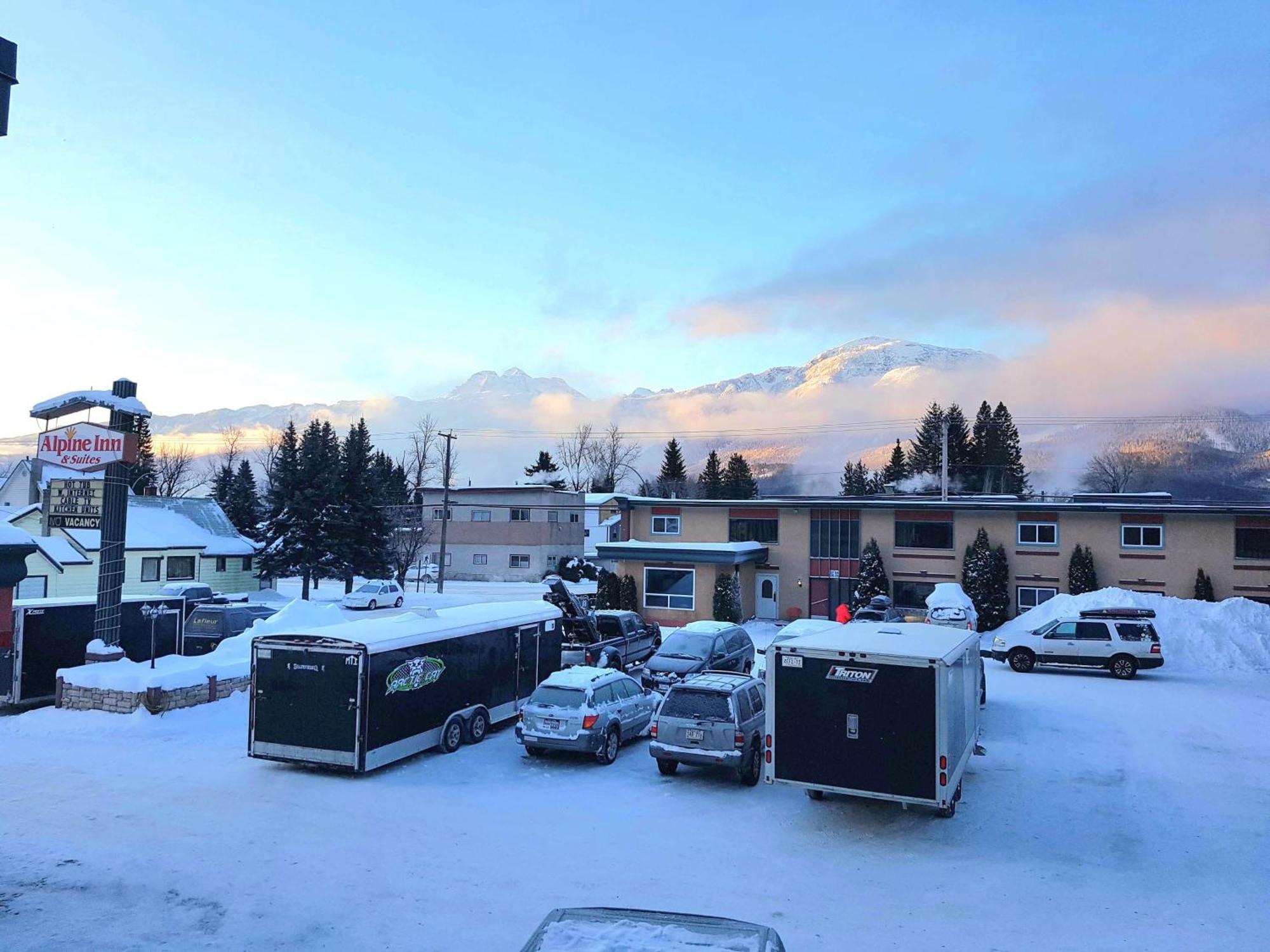Motel Alpine &