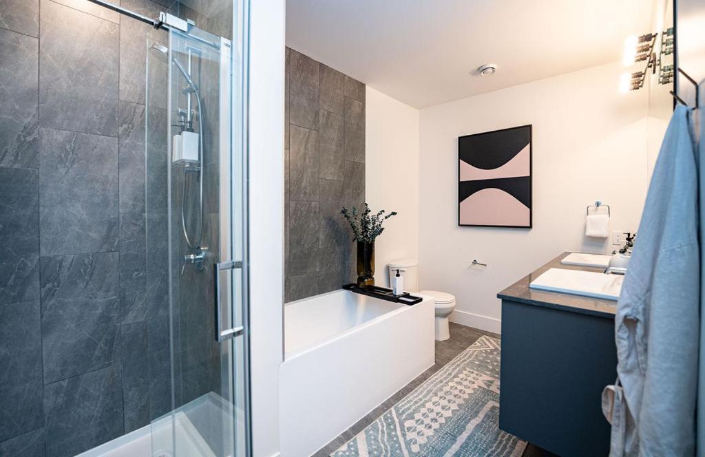 Apartment Knuckle Hucks By Vacations *