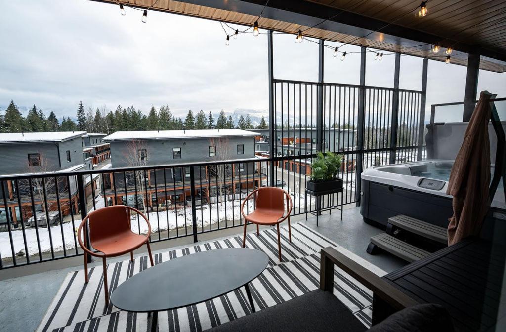 Knuckle Hucks By Vacations * Revelstoke