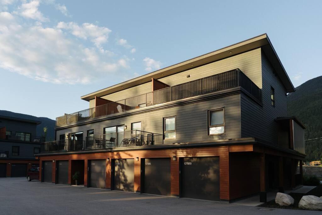 The Nest - With Hot Tub & Bbq