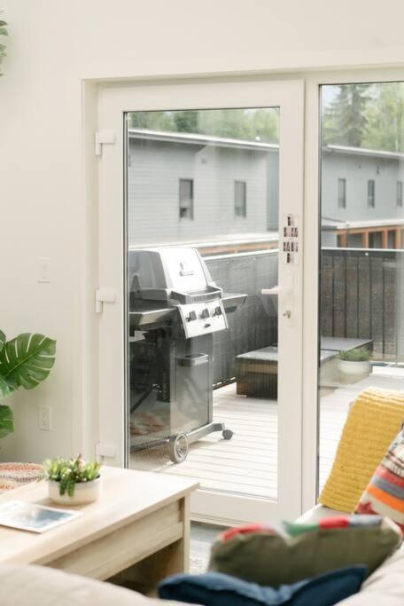 The Nest - With Hot Tub & Bbq Holiday home