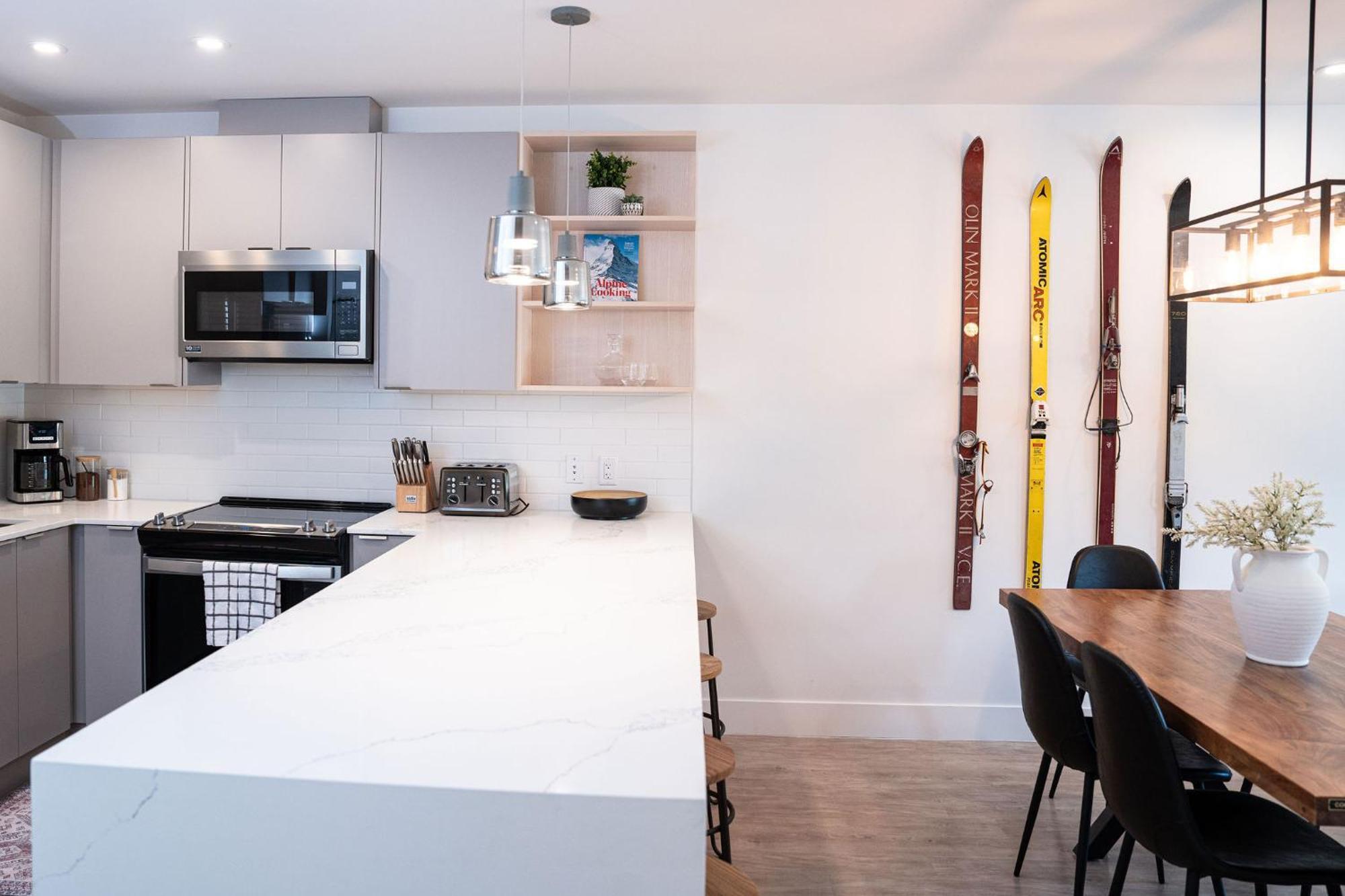 Apartment Huckin' Harry's By Vacations