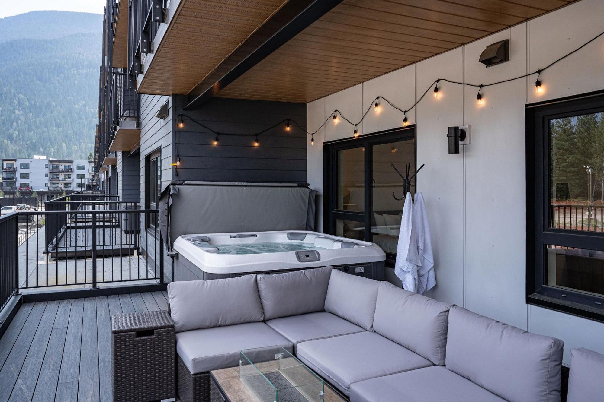 Huckin' Harry's By Vacations Apartment *