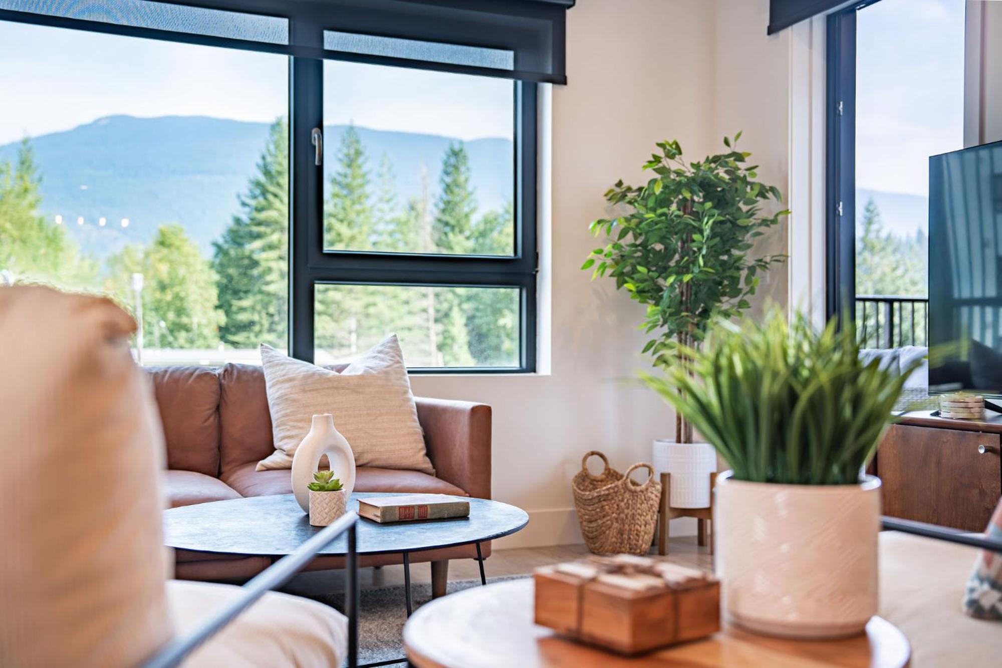 Huckin' Harry's By Vacations Revelstoke