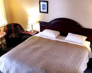 Revelstoke Lodge Revelstoke