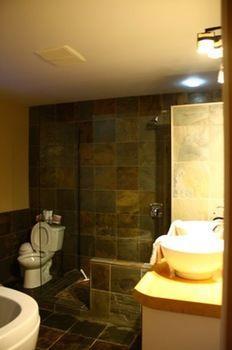 Hotel Basecamp By Vacations *