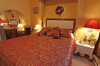 Alpenrose Revelstoke Bed & Breakfast Revelstoke
