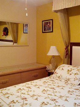 Bed & Breakfast Alpenrose Revelstoke Bed & Breakfast