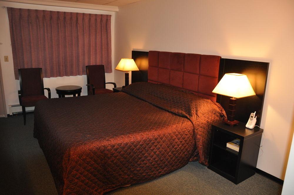 Alpine & Motel Revelstoke
