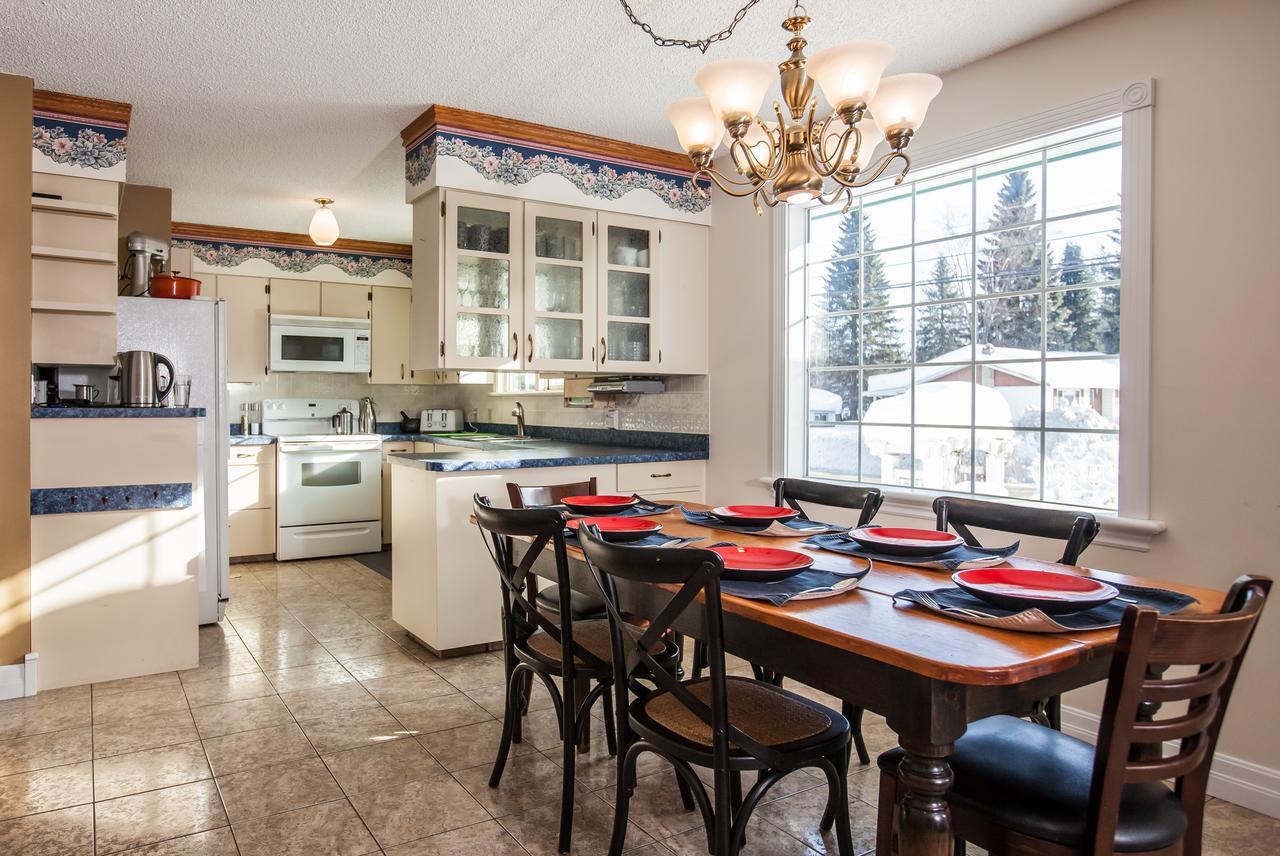 7 Acres Bed & Breakfast