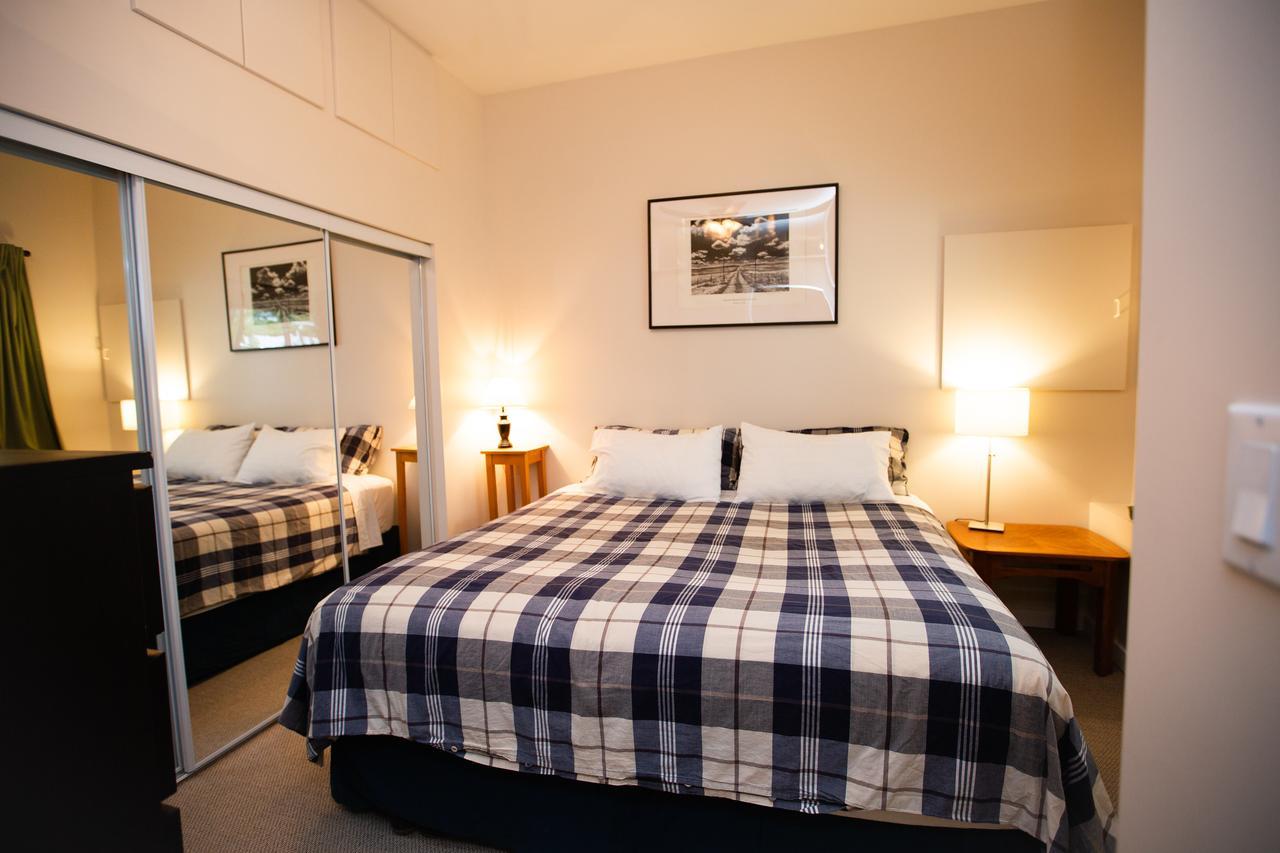 Alpenrose Revelstoke Bed & Breakfast Bed & Breakfast