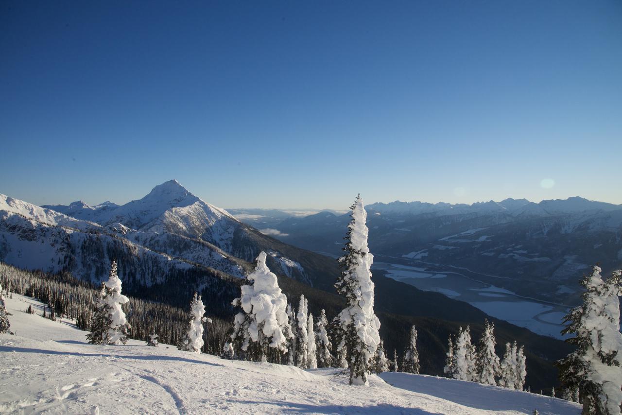 Bed & Breakfast Alpenrose Revelstoke Bed & Breakfast