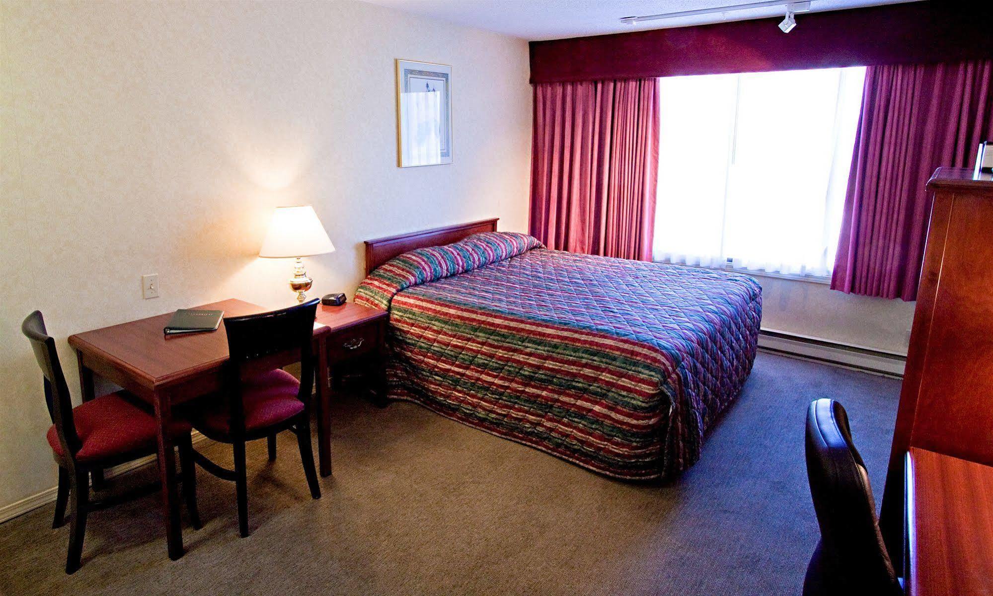 Sandman Hotel 3*