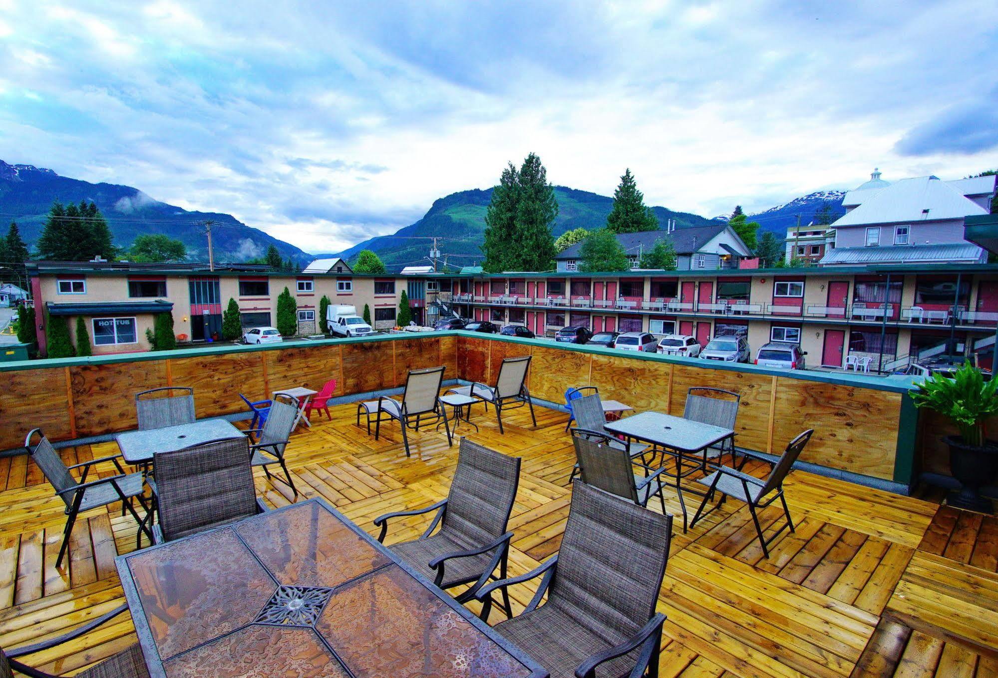 Motel Alpine &