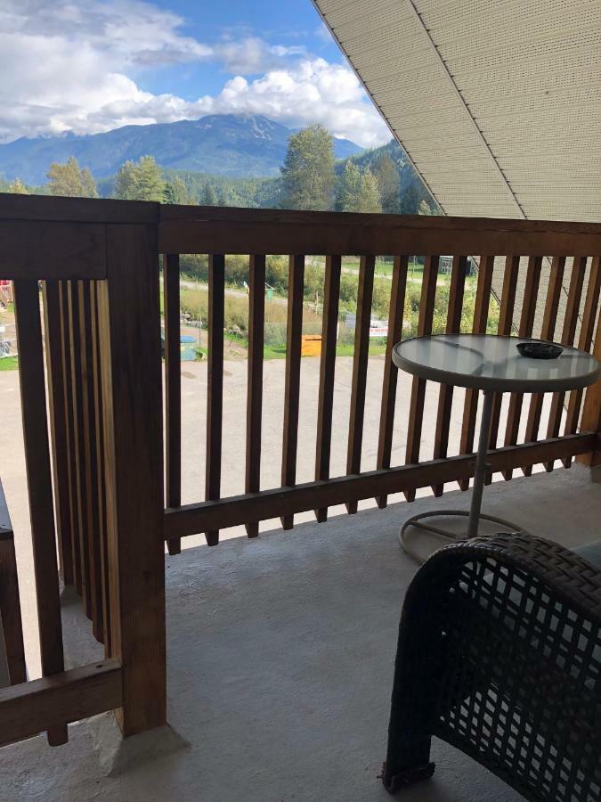 Peaks Lodge