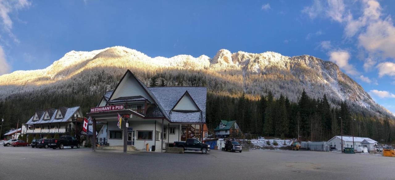 Lodge Peaks