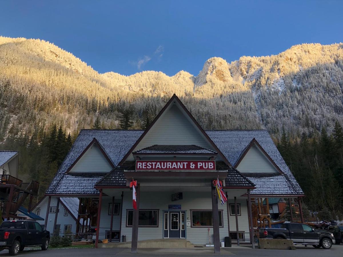 Lodge Peaks *