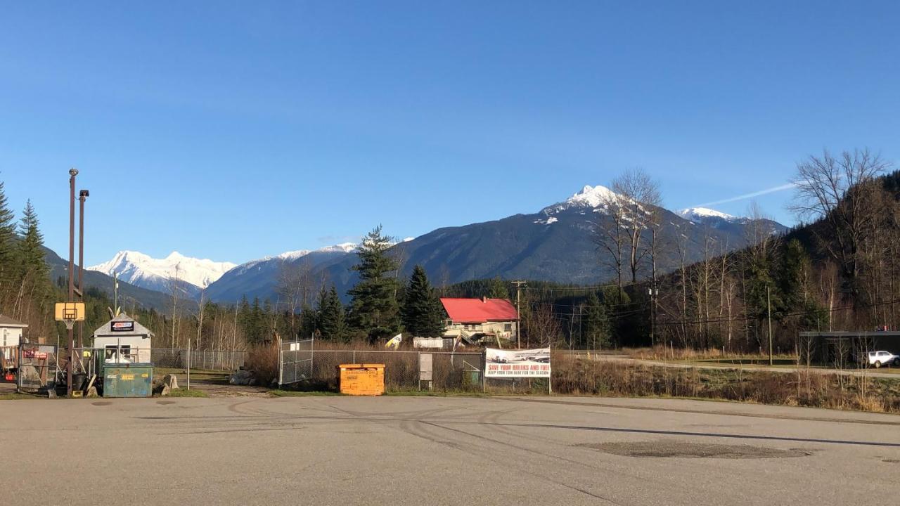 Peaks * Revelstoke