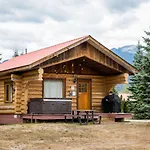 Glacier House Hotel & Resort