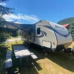Glacier House Hotel & Resort