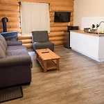 Glacier House Hotel & Resort