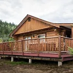 Glacier House Hotel & Resort