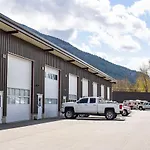 The Whiskey Jack Suite By Revelstoke Vacations
