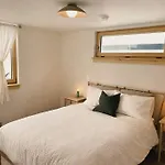 The Burrow - Downtown Revelstoke