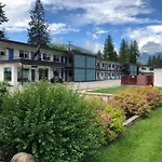 Revelstoke Lodge