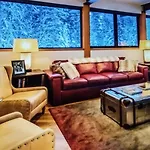 Five Peaks Chalet