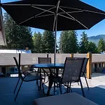 Swiss Chalet Motel